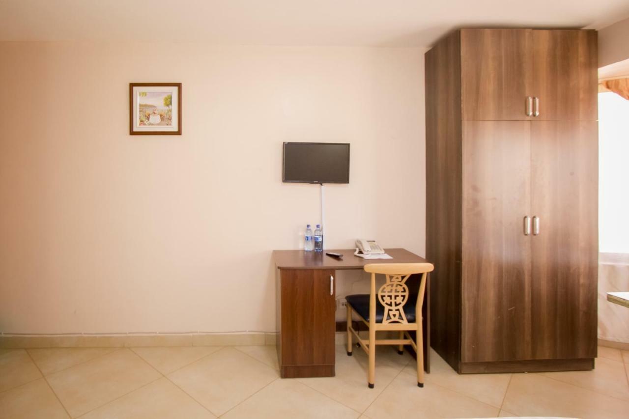 Paleo Hotel And Spa Thika Exterior photo